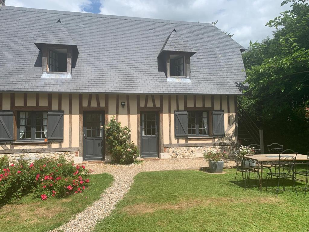 Vila Le Bois Des Pierres Conteville  Exteriér fotografie